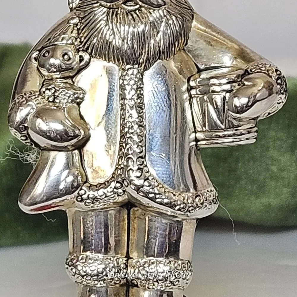 Vtg Silver 3D Santa Clause Holiday Knife Stainless Steel Butter Spreader Silver